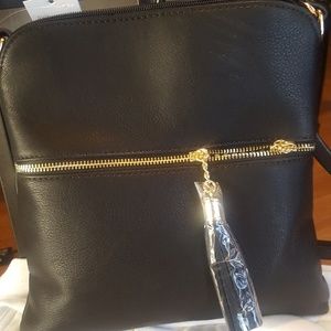 Dasein black crossbody